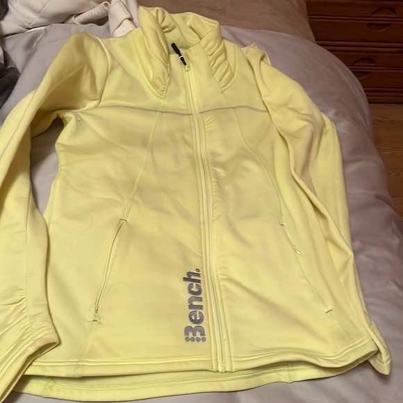 Yellow Bench jacket - Picture 1 of 2